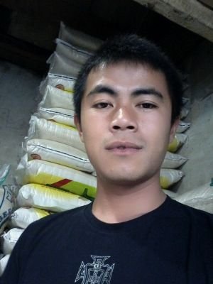 hidup ini PILIHAN mau miskin cukup fikirkan perut mau SEDERHANA cukup fikirkan keluarga mau KAYA fikirkan orang lain