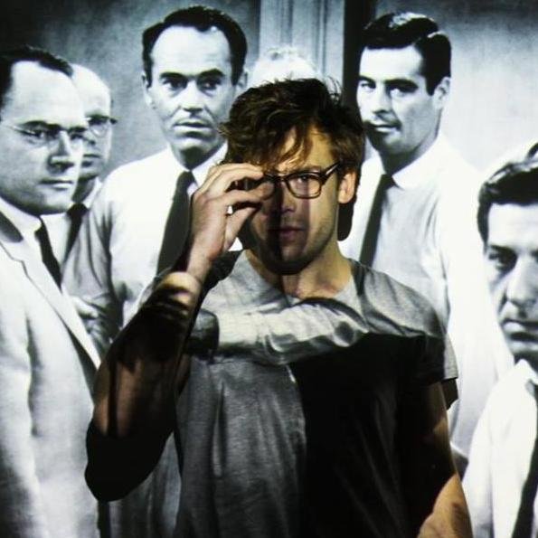 aguerry1's profile picture. Journalicant et effeuilleur culturel à @CELSA @artofchange21
@axiomafrance