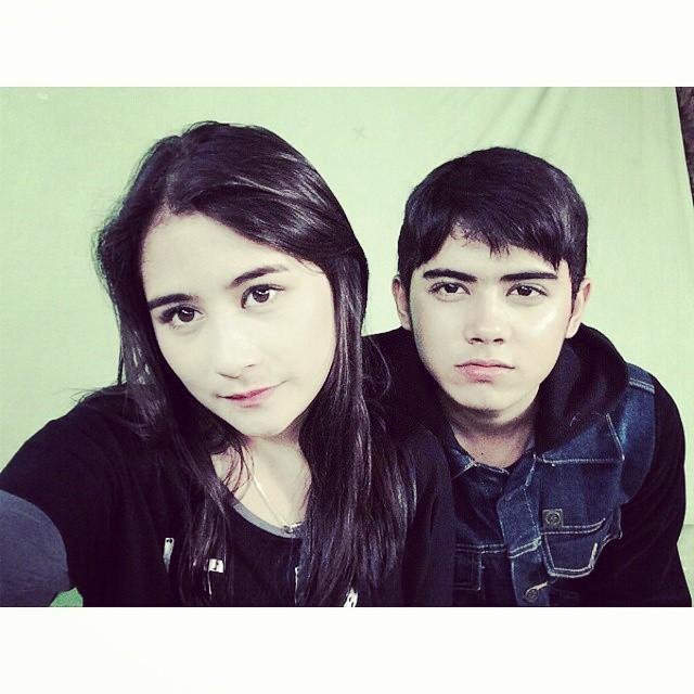 aliando :* prillly :* :)