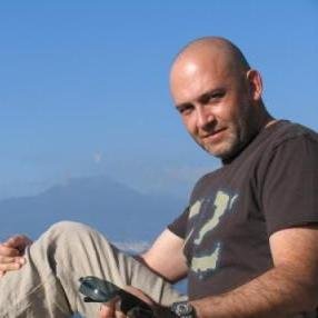 Каждый из нас,сам выбирает путь,
смиренно ждёт и молится о чуде.
С места встал,собрался в путь.
Знает,нелегко в дороге будет.
koi breeders,koi fish farm Ukraine