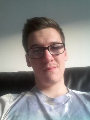 Hi I'm Jake | i Study music| Listen to music | and Play music| https://t.co/aVRgQJEff1