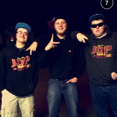 you can catch flies with honey but you can catch more honeys bein fly