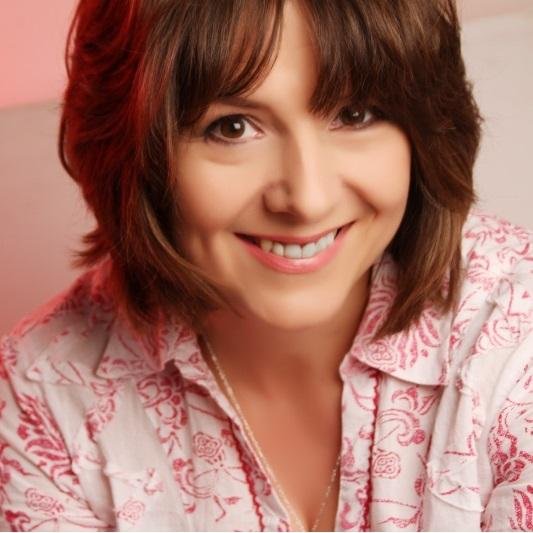 farewellstories's profile picture. I provide independent funeral celebrant services - I tell people's stories & help their loved-ones say Goodbye. Mia@yourperfectgoodbye.co.uk