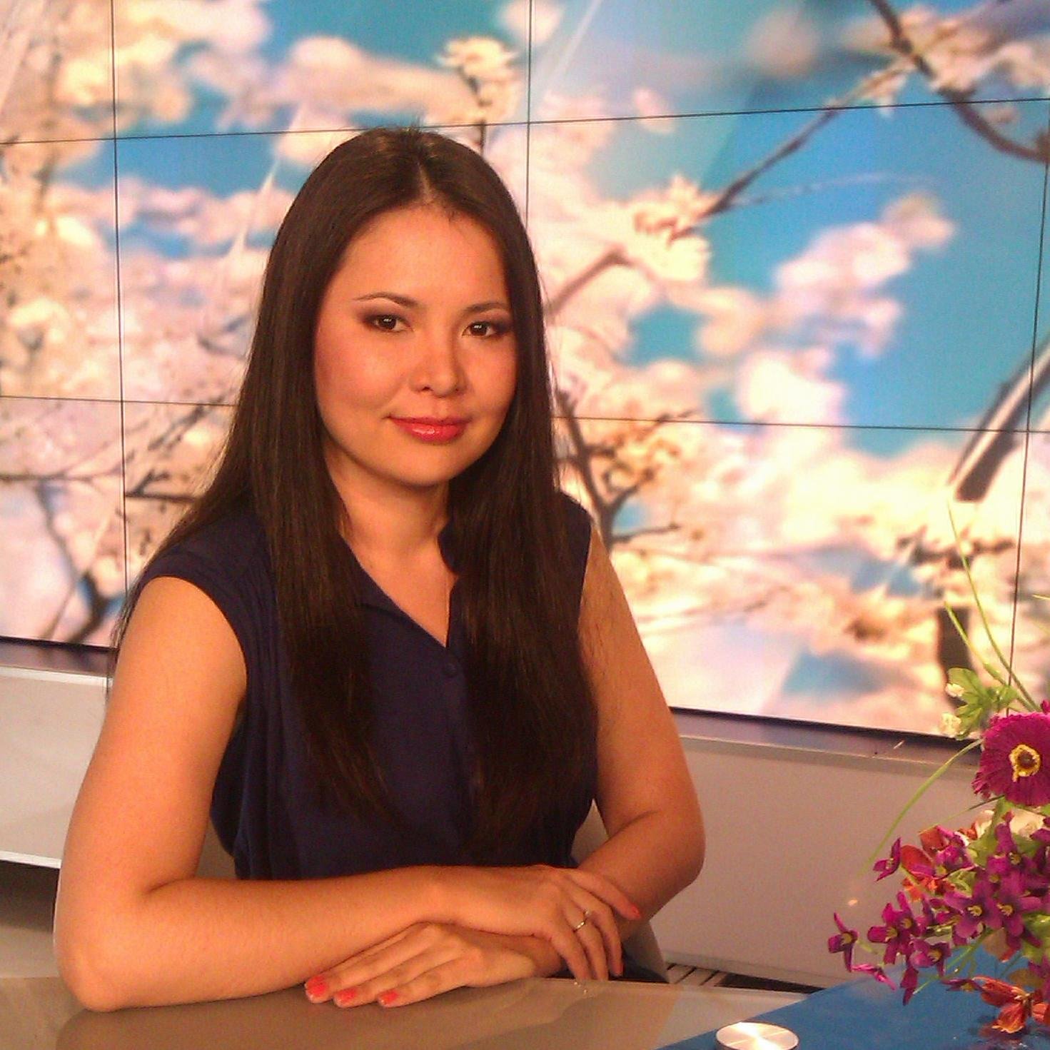 DinaraSaruar's profile picture. Journalist, City University Journalism Graduate.