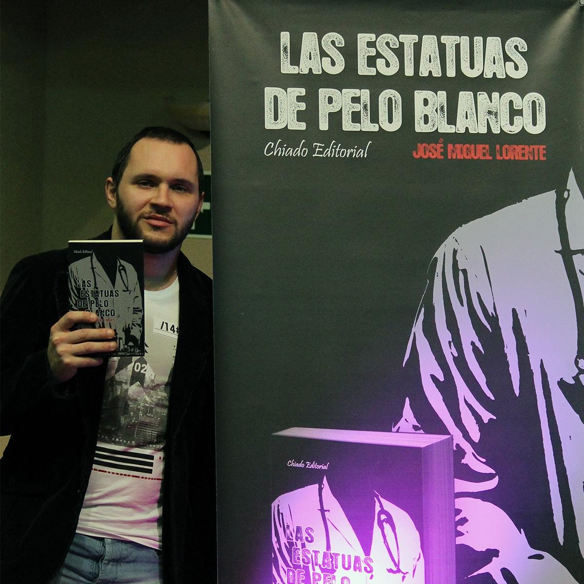 Madrid, 1983. Músico y compositor en LA LINEA DE JOSH y autor de las novelas: 
-Las Estatuas de Pelo Blanco (2013).
-Un Día de Suerte (2021).