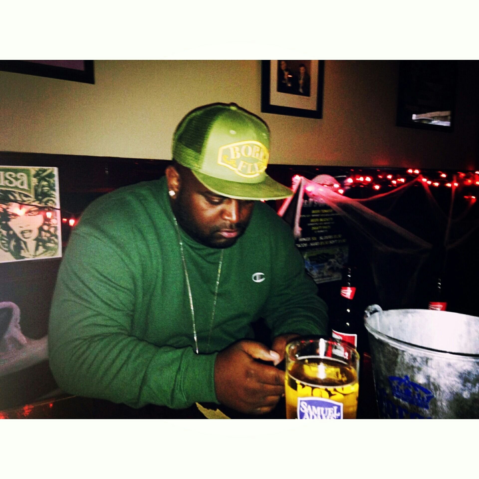 #RapWhatYouKnow 
#MOR(Money Over Rest)
#WundaWednesday 
#iTunes
#Spotify
#Pandora
#YouTube
📷: Wunda845
👻: Wunda845