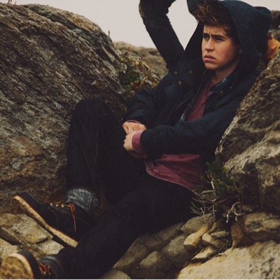This guy named @Nashgrier kinda has the best Vines || youtube videos - http://t.co/hrWbYwxqLc