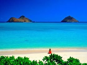 Sun, surf, and sand! What else should paradise have? No matter how you spend your time here, you will fall in love with this city and Hawaii itself.