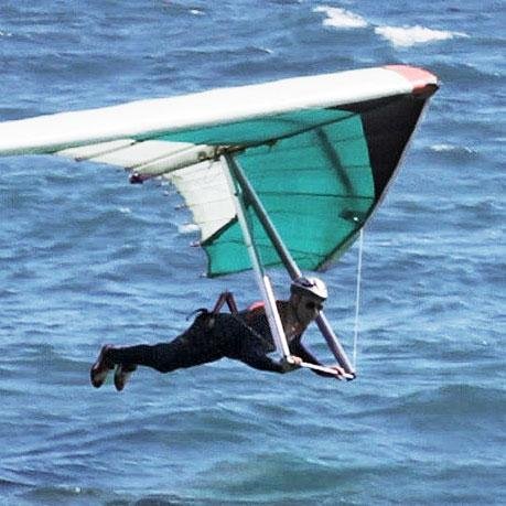 An independent documentary about some inspired individuals who dream of soaring to glory from the end of an English Pier.