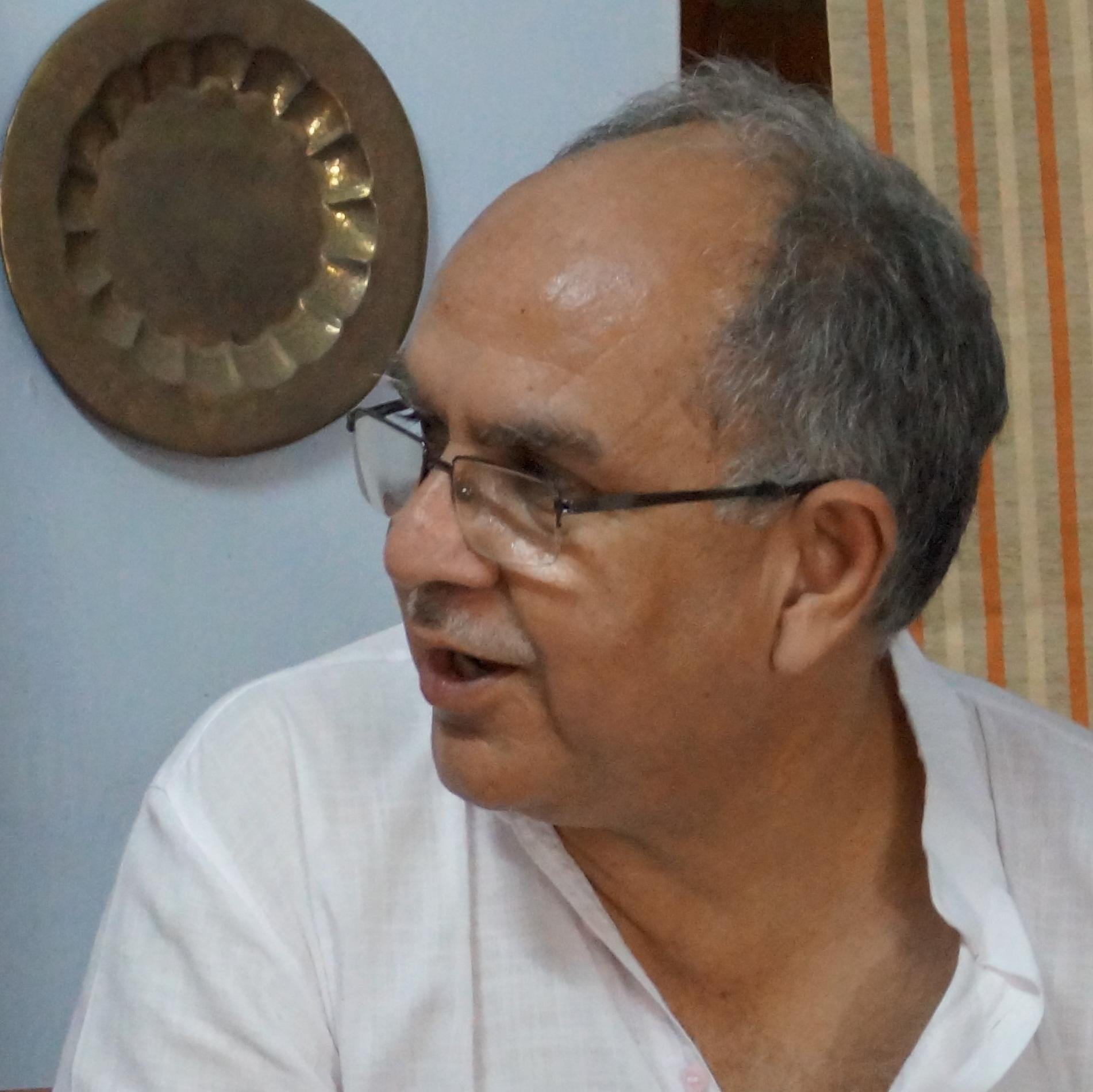 Filmmaker, both fiction and documentary, now a part time teacher in filmmaking too. Done a lot of work on Indians in East Africa.