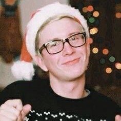 free follow plsase follow @fatalstyIes i promise you wont regret it xx