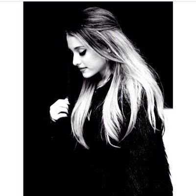 singer|| Ariana Grande