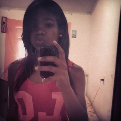 sou uma garota comum com defeitos e qualidades