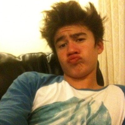 FOLLOW @amberisapenguin PLEASE