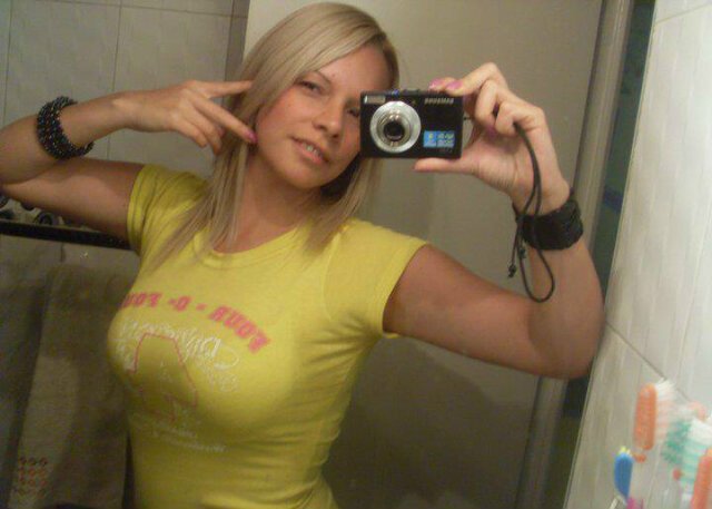 Super alegre enamorada de la vida