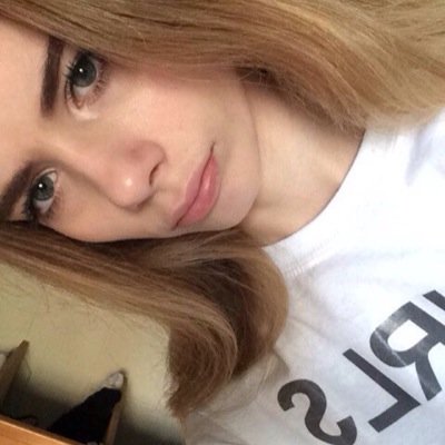 ola, te dei follow gratis agr vc poderia seguir a conta @laurenojenta ?? esta em meta pfvr nao ignora, agradeço desde ja