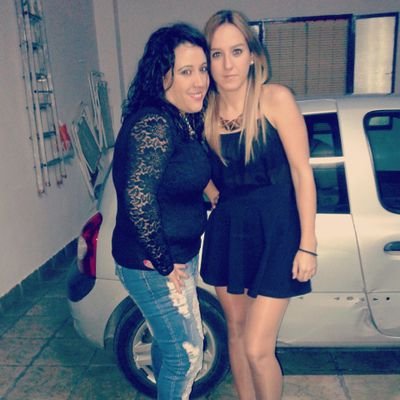 no te compares con nadien no eres ni mejor ni peor simplemente eres tu :)