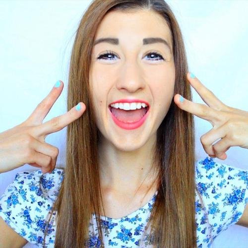 I love youtubers, Meg, Zoella, Alfie, Caspar, Tanya, Eva... ALL OF THEM!