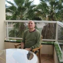 chemalopar's profile picture. 