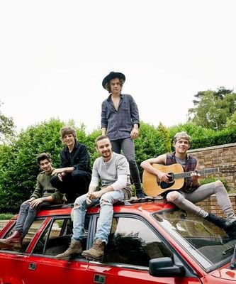 Hey nous c'est Margaux et Nelly ceci est un compte source sur le groupe phenomenal : One direction ont i trouve photo, new , video... Bonne visite