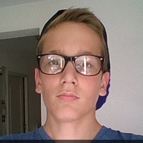 _docarry_'s profile picture. pv 
la vie est une pute.... #MisterV