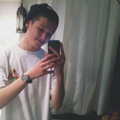 TaoGoldenMusic's profile picture. 15 Years Old,
Songwriter.