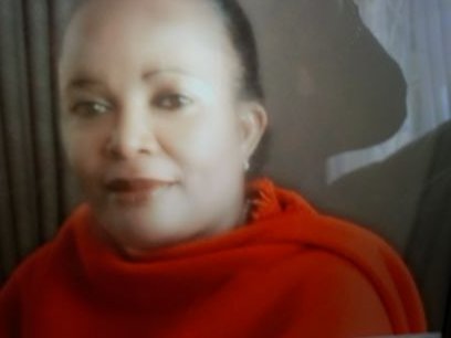 comluckie's profile picture. 