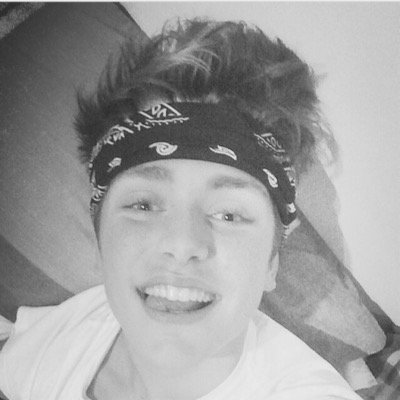 charlie jones has me feeling some sorta way that makes my heart race