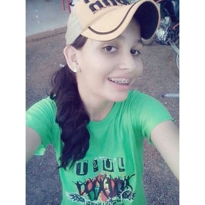 Afinal...Do que valem noitadas sem te esquecer? Do que vale um sorriso se eu só sei sofrer? Do que vale o mundo inteiro se eu não tenho você?♪ Ω
