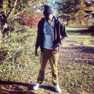 18years old trying to signed into the music industry support my family and get out the hood ready and prepared  for the rap industry with a deal