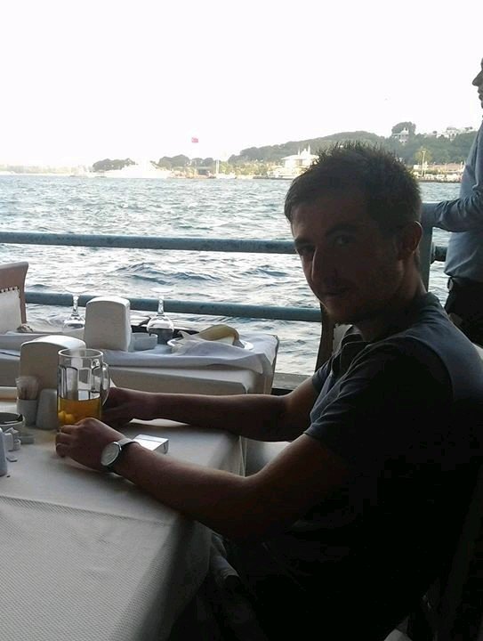 sahiden ben neden sevdim ki seni.. aklıma sokayım..!