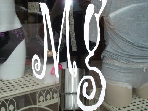 missgrooveltd's profile picture. Lover of fine lingerie and wine....