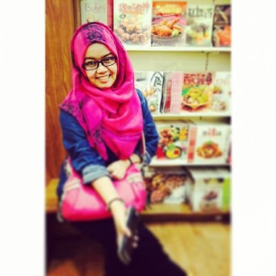 Capricorn | Theatre Activist | Cat Lover | Actor | Student in Art | ISLAM - nothing's permanent in this world -
