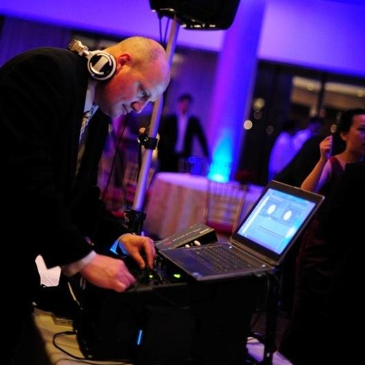 DJ Spinelli & Assoc. (Wedding/Corporate/Party DJs in Boston/New England)
