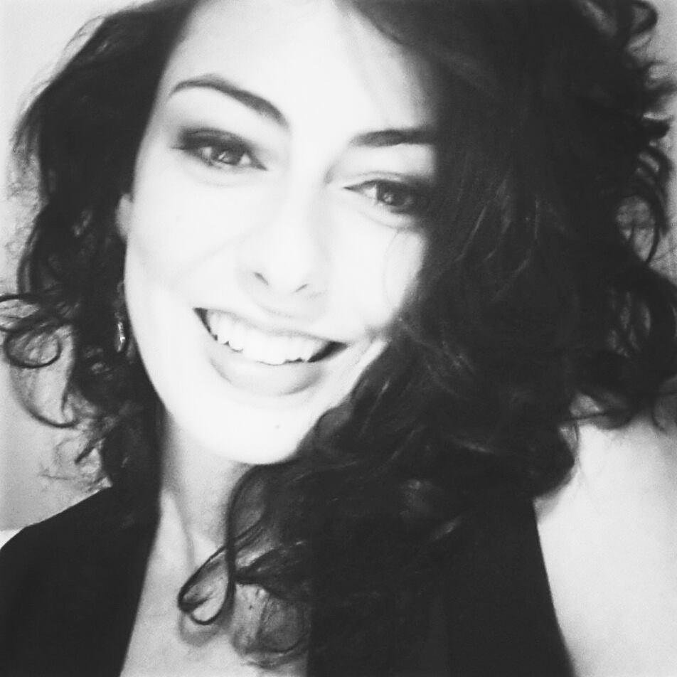 LLMnlc's profile picture. commerciale de choc !