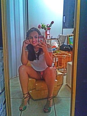 É ciúme mesmo, é medo de te perder pra alguém melhor. É isso, medo. É egoísmo também, pois eu te quero só pra mim.