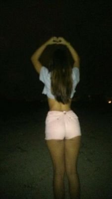 Chica atrevida me gustan las pollas y la weed