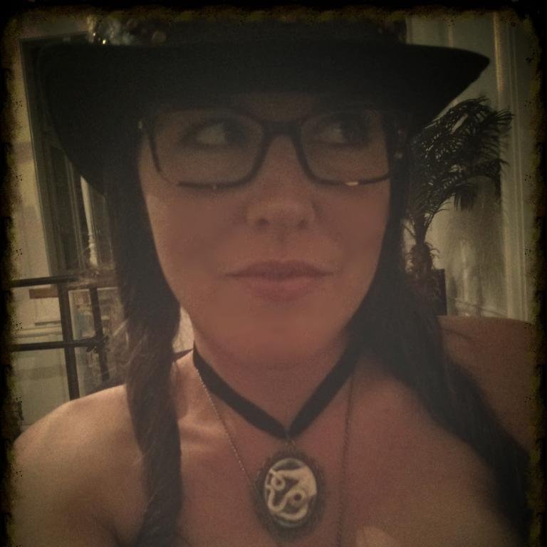 Speculative Fiction Author / Gamer / Neo-Victorian / Steampunk / Naturalist