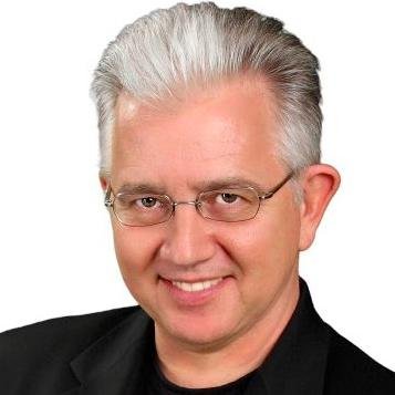 Corporate Magician | Trade Show Magician | Speaker, Salesman and World Champion Magician. I help you market your message to the most analytical minds.