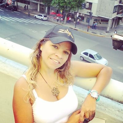 Shizace's profile picture. buscando sueños en realidades.