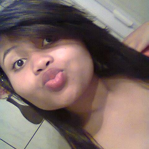 eu sou ii solteira e morena ;)