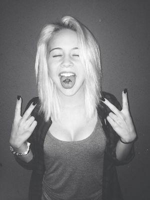 http://t.co/nQcIQlTlwt ||16|| I love girls. I don't like boys.