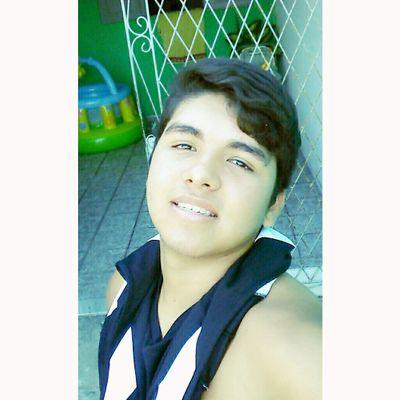 Cheio de sonhos e esperanças em que esse mundo onde vivemos melhore.