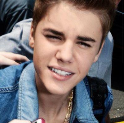Follow @JustinxrauhlB FOR A FOLLOW BACK !