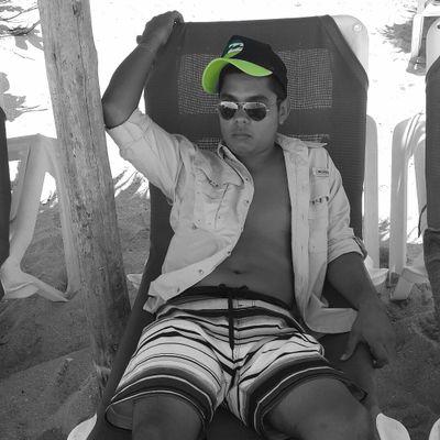 victorsrivera27's profile picture. Agradecido con Dios...                                 Viviendo cada día con la alegría del primero y luchando como si fuera el ultimo.   #507PTY