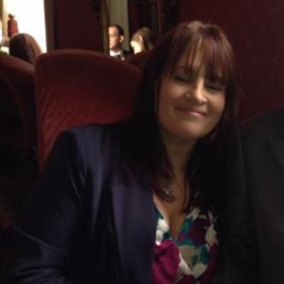 Hi I'm lynn...i work at B&Q on the Decor department. I love my family, music and films. Feel free to add me on Facebook, i'm on there more than here :)