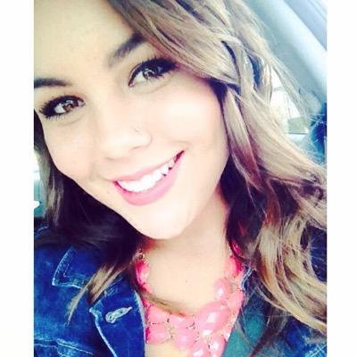 Client Success Engineer at @CareerArc #SocialRecruiting. Certified TV evangelist. Travel fan. Music nerd. Friend of animals everywhere.