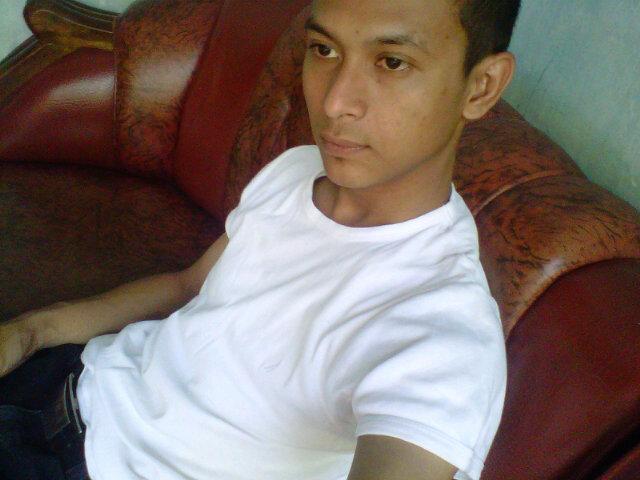 I'm 21 years Old | Like Gaming | Simple And Single ^^ | Manajemen Information @bsi | http://t.co/LNUrXgYc5L

Tasikmalaya, Indonesia
