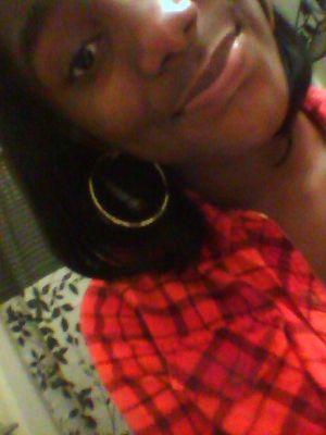 #TeamSingle | Family Over Bitches ♥ | Follow Me  & I'll Follow You Back. #TeamRednose .Follow My Wife : @Lovee__Niyaa | Aries ♥ |