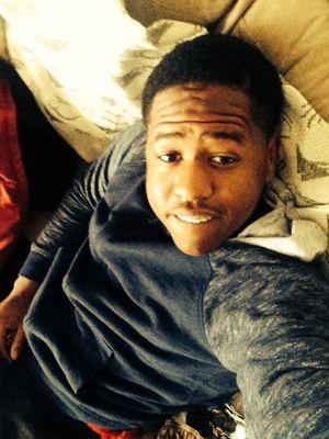 Im just a 17 year old just trying to make it too the big league ,and follow the homies go follow @_thatwhiteegirl @ccarbonetti